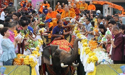 Festival de velas de Surin